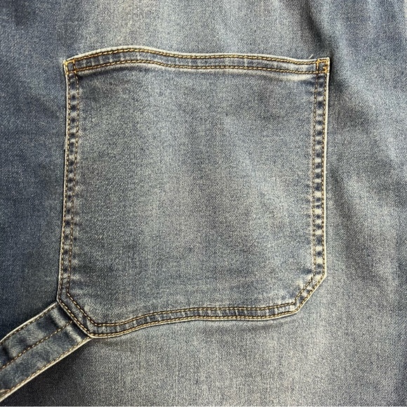 Pennington’s Medium Wash Knit-Like Denim Jogger, 1948 Fit - d/C JEANS Size 3x - Picture 13 of 15